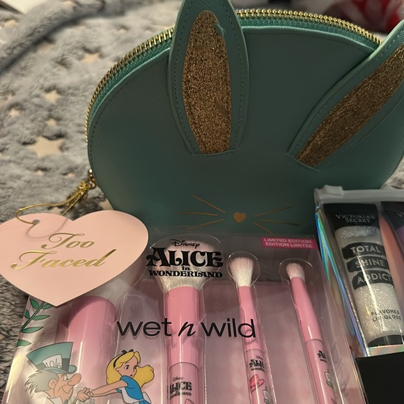 133- Alice in Wonderland themed bundle❤️ - Picture 4 of 6